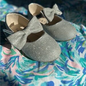 Sparkling toddler dress shoes with Bow